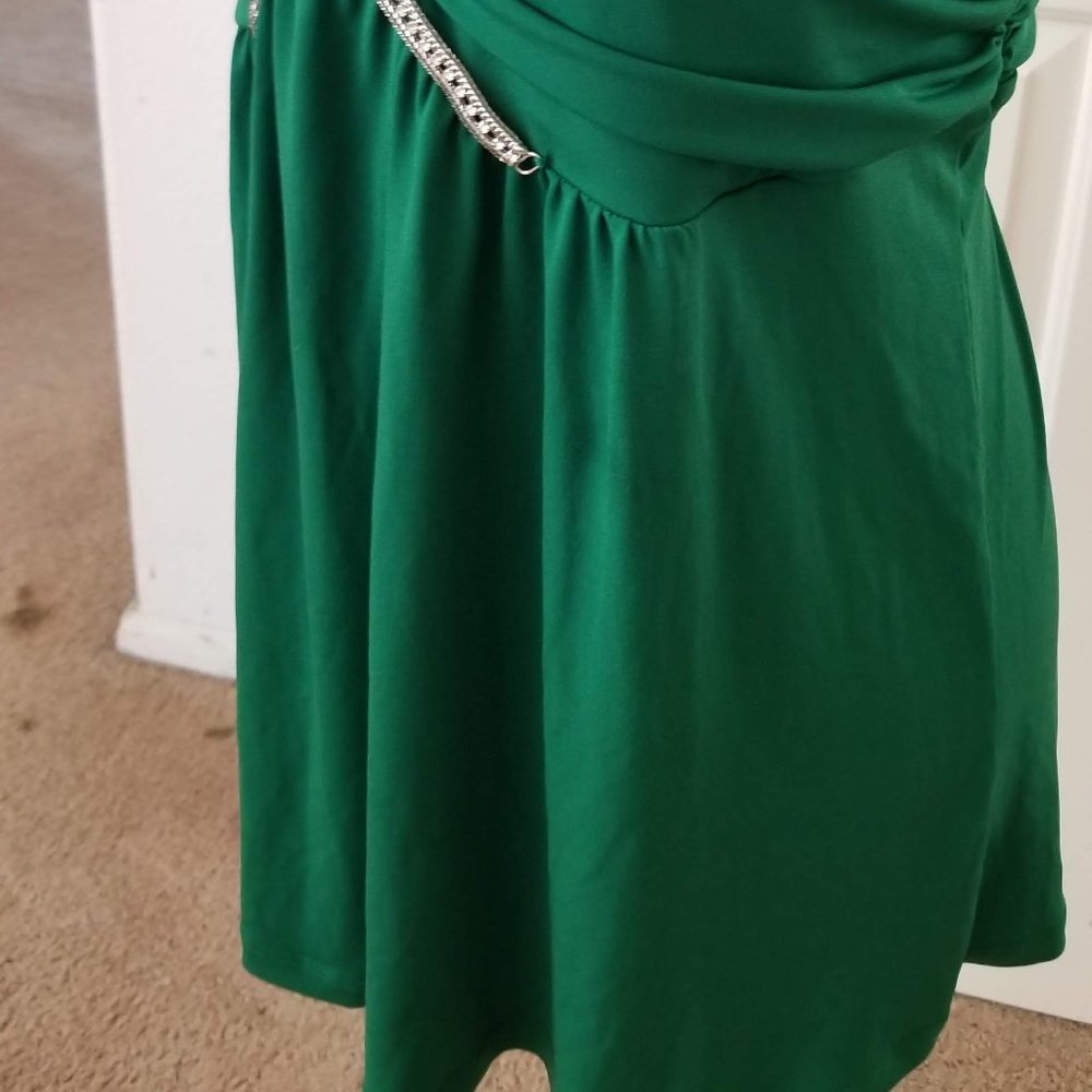 Green Rhinestone Halter By Venezia Size 14/16 - Picture 14 of 16